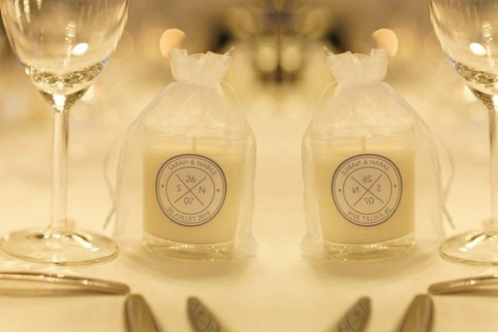 Des bougies parfumées personnalisables : idée de cadeau