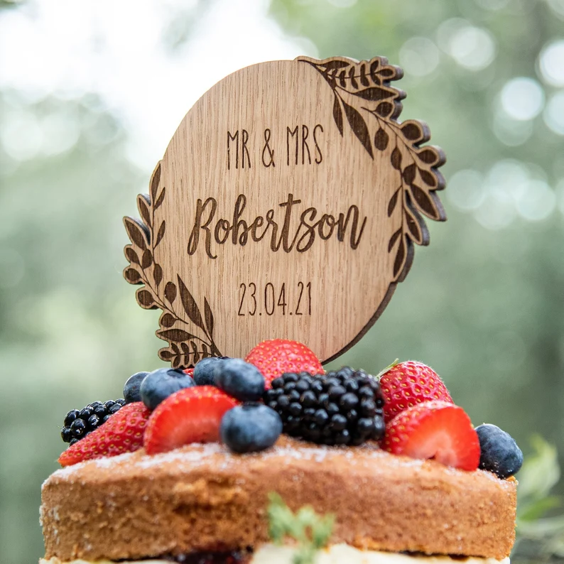 Cake topper en bois personnalisé