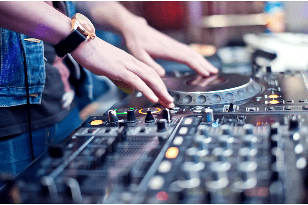 Dj