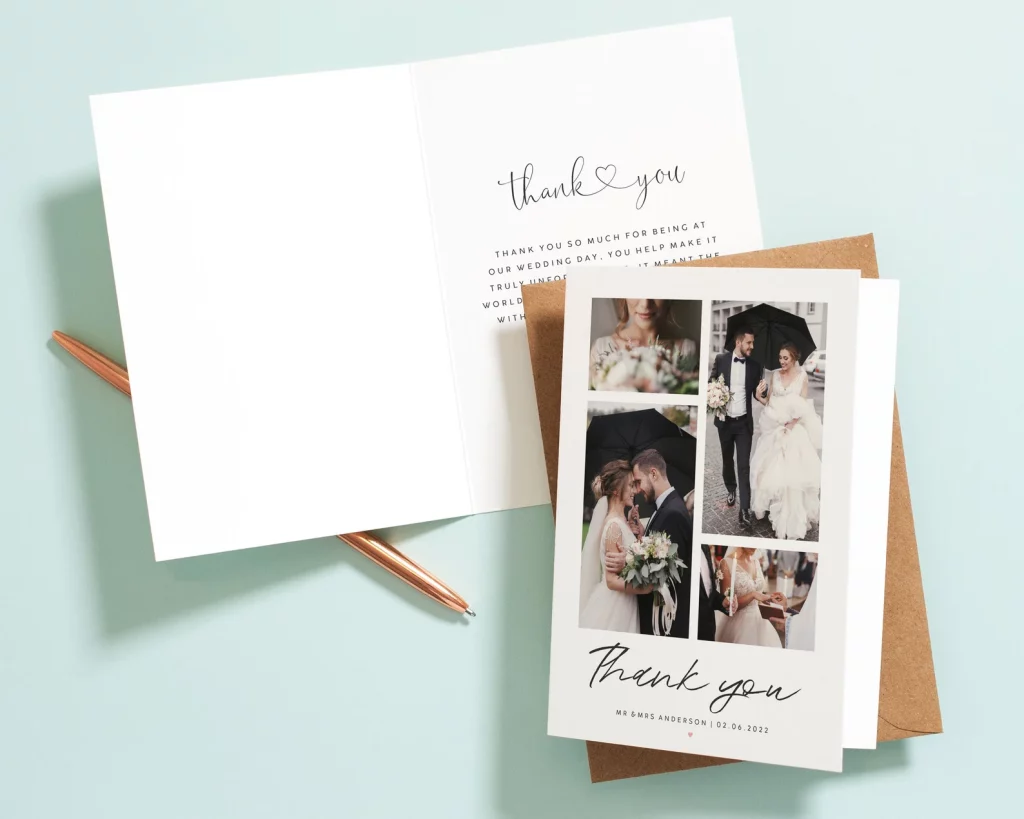 La carte de remerciement avec photos