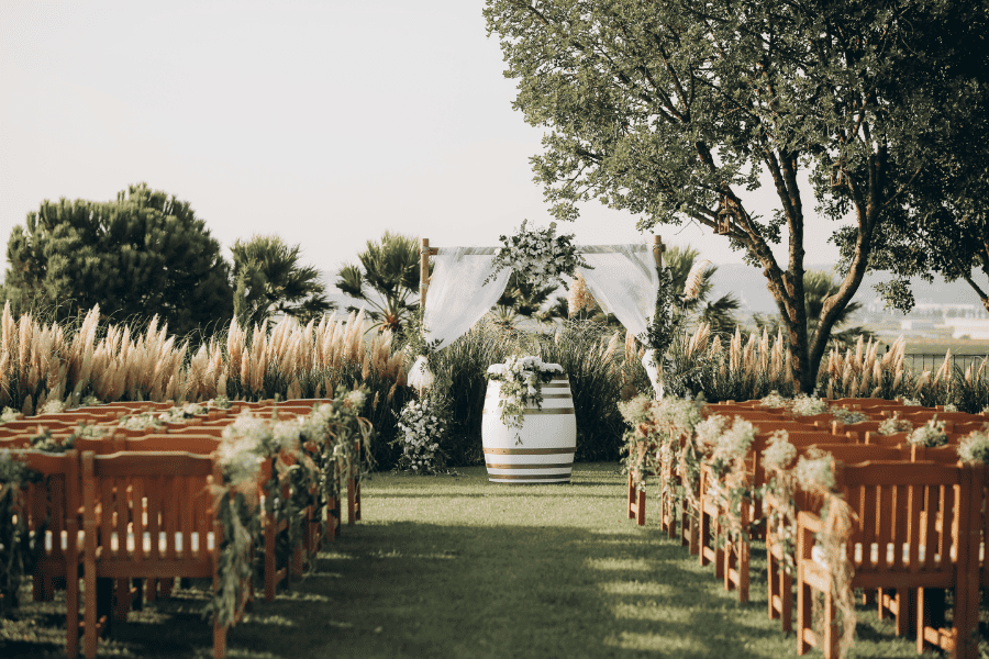 photo cérémonie de mariage laïque en extérieur