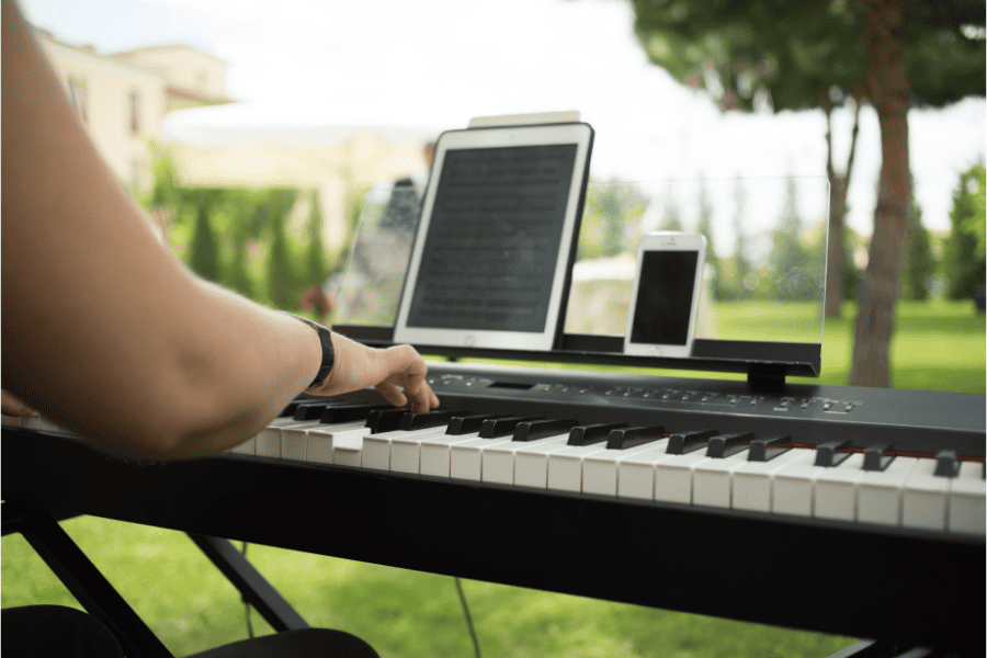 pianiste cérémonie de mariage éxterieur